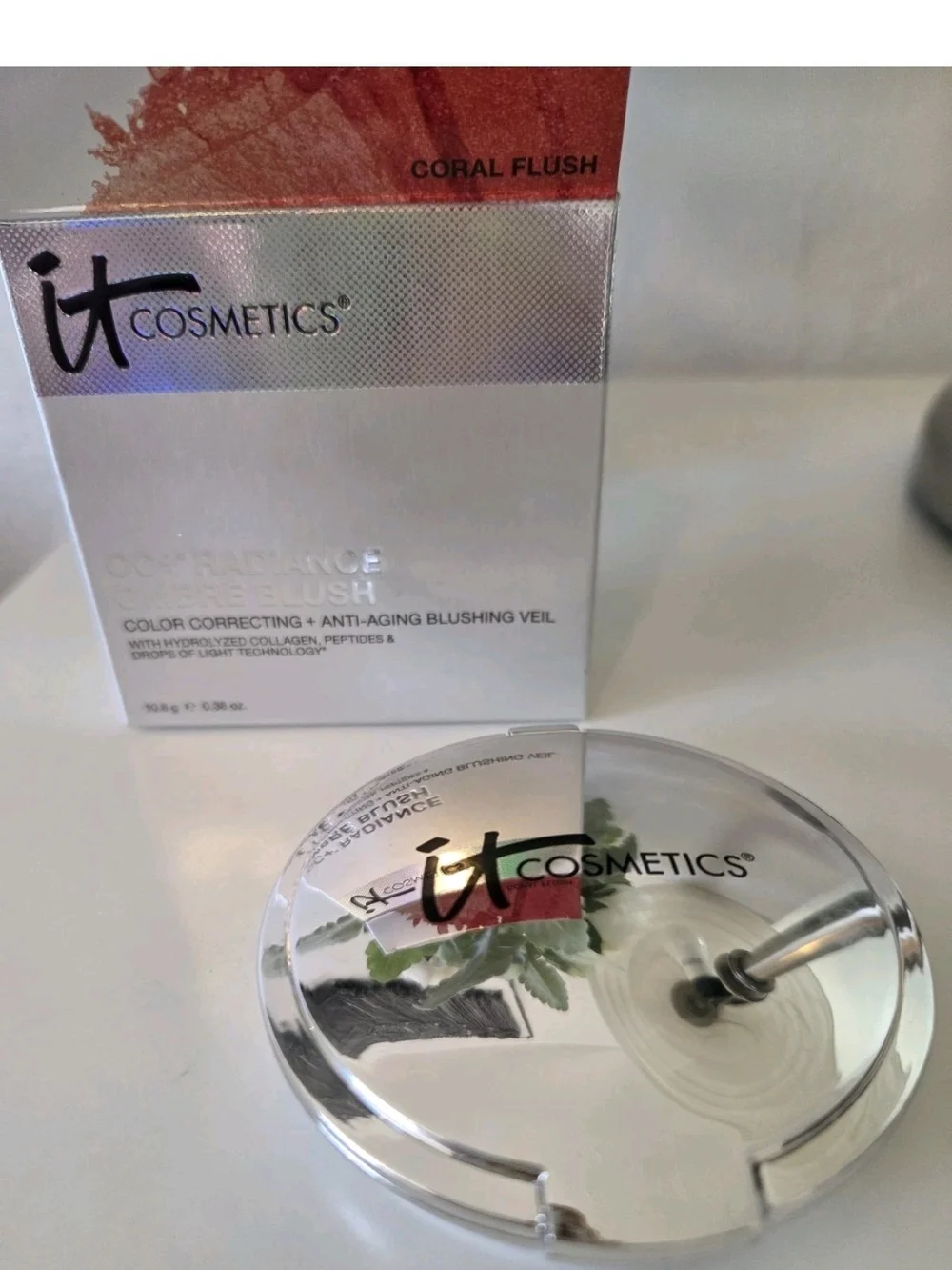 it cosmetics CC+ Radiance Ombre Blush Peach Coral Duo Foudation In Fair & brush